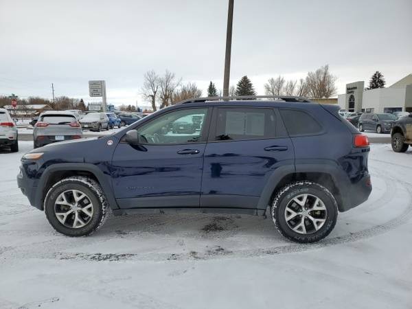 2016 Jeep Cherokee Trailhawk - cars & trucks - by dealer - vehicle... for sale in LIVINGSTON, MT – photo 10
