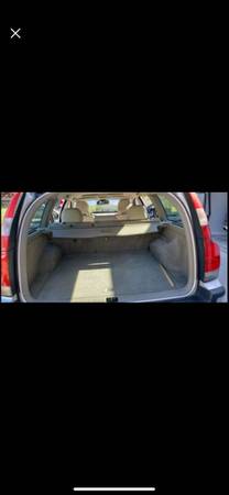 2004 Volvo V70 2.5T AWD - cars & trucks - by owner - vehicle... for sale in Dover, PA – photo 4