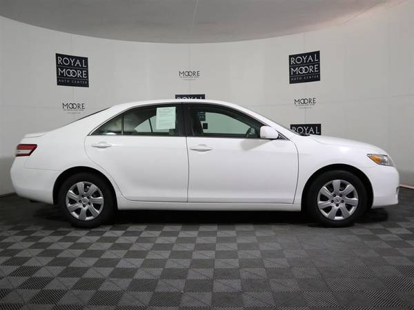 2011 Toyota Camry LE EASY FINANCING!! - cars & trucks - by dealer -... for sale in Hillsboro, OR – photo 10