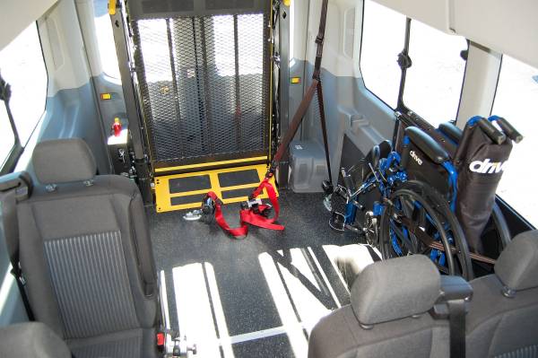 HANDICAP ACCESSIBLE WHEELCHAIR LIFT EQUIPPED VAN.....UNIT# 2293FHT -... for sale in Charlotte, NC – photo 13