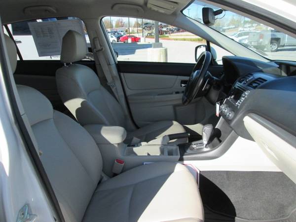 2014 Subaru XV Crosstrek 2.0i Limited suv Satin White Pearl - cars &... for sale in Fayetteville, AR – photo 9