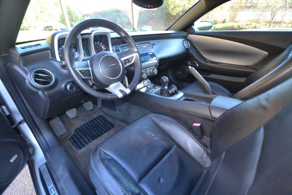 2010 CHEVY CAMARO SS - CLEAN TITLE - 6 SPEED - RS PACKAGE - LEATHER... for sale in Cary, NC – photo 20