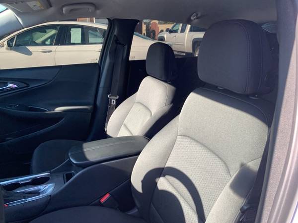 2018 Chevrolet Malibu 4dr Sdn LT w/1LT - - by dealer for sale in Branson, AR – photo 5