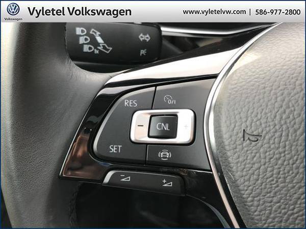 2019 Volkswagen Jetta sedan SE Auto w/ULEV - Volkswagen Tornado Red for sale in Sterling Heights, MI – photo 22