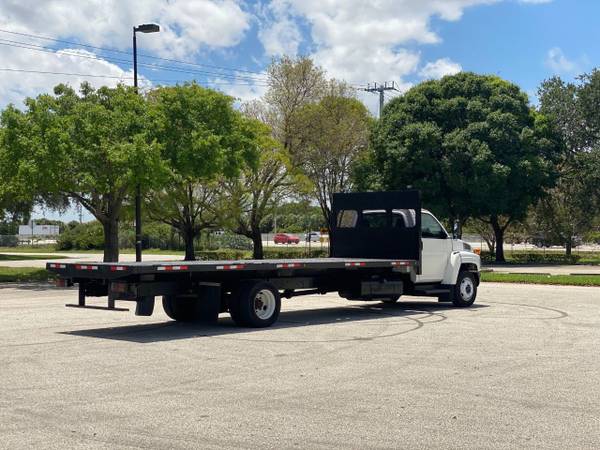 2005 GMC C5500 24 Foot Flatbed 8 1L Gas - - by for sale in West Palm Beach, SC – photo 13