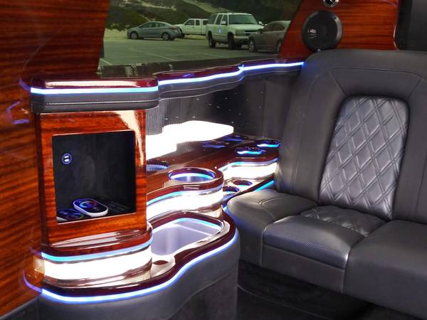 2020 LINCOLN CONTINENTAL LIMOUSINE 70-INCH 641 - - by for sale in Mccutcheon Field, NC – photo 7