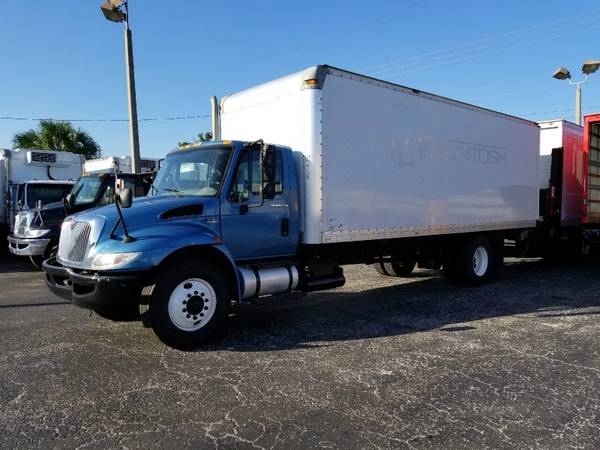 2013 International 4300 24 ft Box Truck/Liftgate for sale in Plant City, FL – photo 2