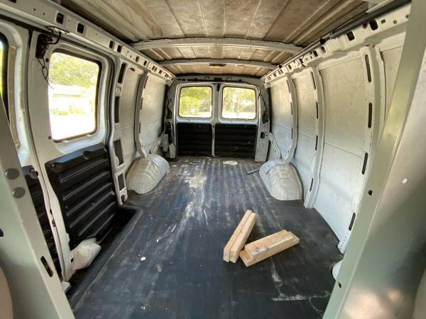 2000 GMC Savana Cargo G1500 3dr Cargo Van 100% CREDIT APPROVAL! -... for sale in TAMPA, FL – photo 20