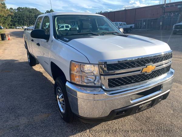 *Chevrolet* *2500HD CREW CAB 4DR 4x4 JUST 18k MILES* *O - cars &... for sale in FRANKLINTON, RI – photo 7