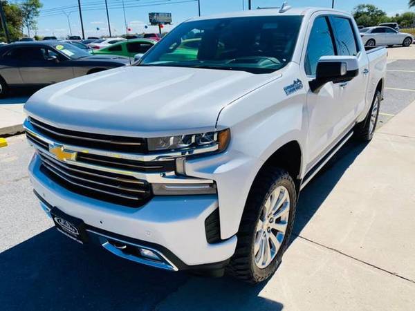 2019 Chevrolet Silverado 1500 Crew Cab - Financing Available! - cars... for sale in Weslaco, TX – photo 4