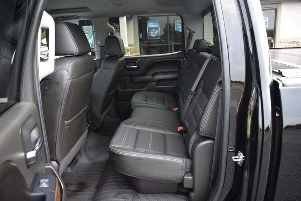2017 GMC SIERRA DENALI 1500 CREW CAB 4X4 - EZ FINANCING! FAST... for sale in Greenville, SC – photo 9