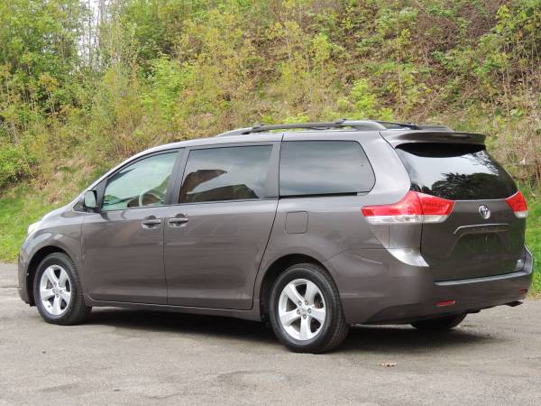 2011 Toyota Sienna LE 8-Passenger Dependable Quality Van Back for sale in binghamton, NY – photo 5