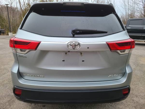 2017 Toyota Highlander XLE - - by dealer - vehicle for sale in Other, VT – photo 4