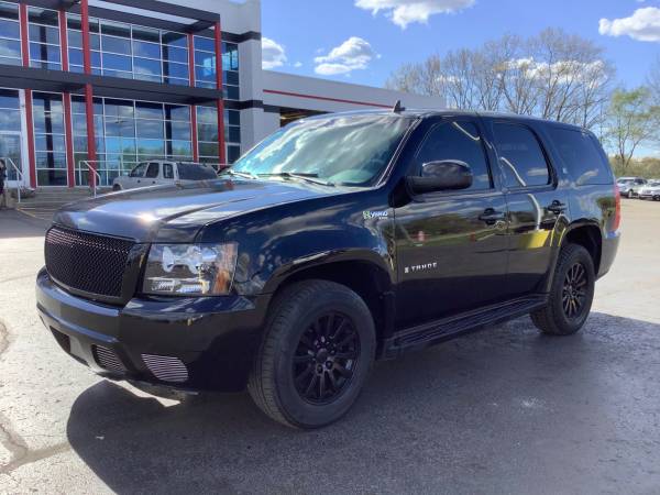 Loaded! 2008 Chevy Tahoe! 4x4! Hybrid! 3rd Row! Great Price! - cars for sale in Ortonville, MI