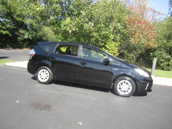 2012 Toyota Prius V Three NAVIGATION NEW TIRES - CLEAN!!! 1 OWNER!! for sale in Highland Park, TN – photo 4