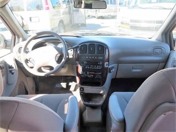2003 Chrysler Town Country - - by dealer - vehicle for sale in Hayward, CA – photo 21