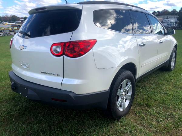 2012 Chevrolet Traverse FWD 4dr LT w/2LT - cars & trucks - by dealer... for sale in Greensboro, NC – photo 2