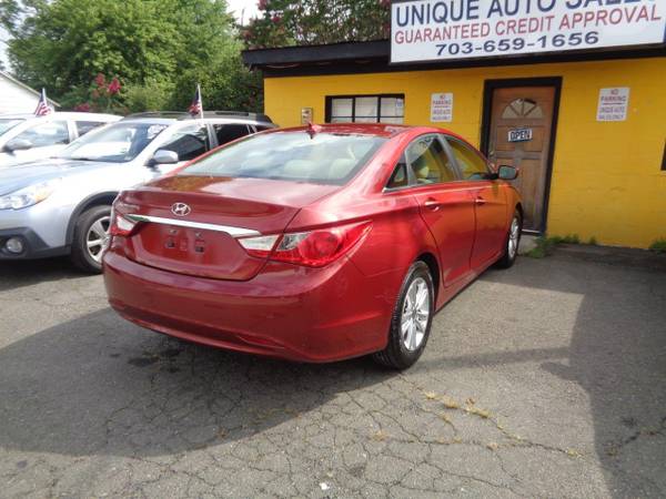2013 HYUNDAI SONATA ( VERY CLEAN ) - cars & trucks - by dealer -... for sale in Upperville, VA – photo 4