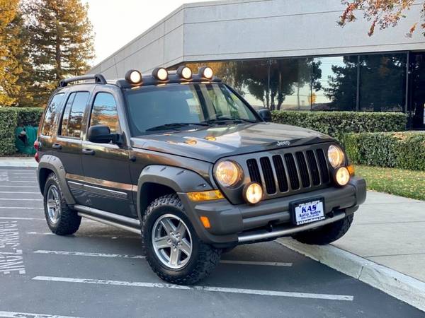 2006 Jeep Liberty Renegade 4dr SUV 4WD - cars & trucks - by dealer -... for sale in Sacramento , CA – photo 2