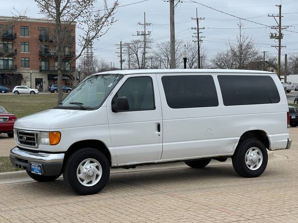 2006 Ford Econoline E-350 XLT Super Duty - - by dealer for sale in Aurora, IL – photo 12