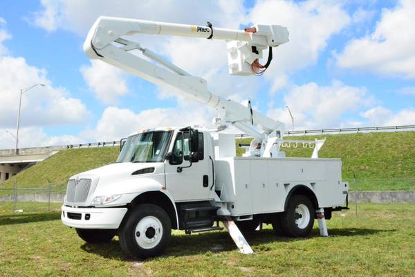 2006 INTERNATIONAL 4300 ALTEC A0-442 BUCKET TRUCK 47FT - cars & for sale in Hollywood, AL – photo 2