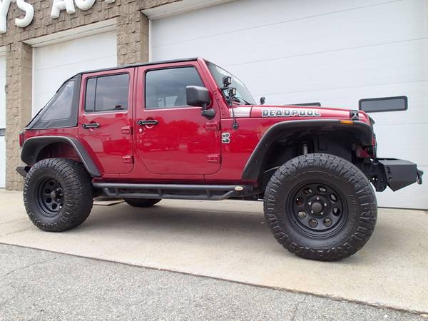 2012 Jeep Wrangler Unlimited 6 cyl, auto, 4 inch lift, SHARP RIG! for sale in Chicopee, NY – photo 9
