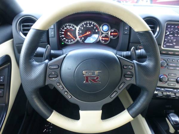 2015 NISSAN GT-R PREMIUM GTR - ONLY 12K MILES - ONE OWNER - CARFAX! for sale in Millbury, MA – photo 13