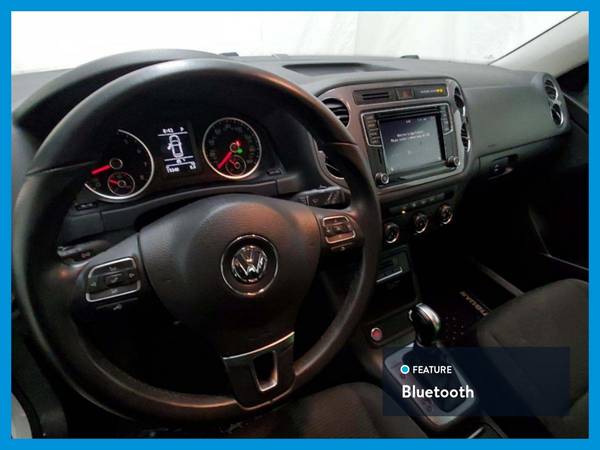 2017 VW Volkswagen Tiguan Limited 2 0T 4Motion Sport Utility 4D suv for sale in Revere, MA – photo 24