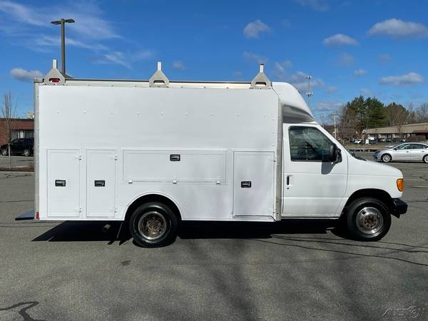 2003 Ford E-350 E350 XL 12ft Hi Cube Walk In Utility Van Gas for sale in south jersey, NJ – photo 4