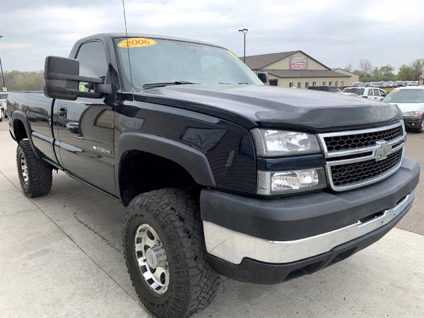 2006 Chevrolet Silverado 2500HD 4WD - - by dealer for sale in Chesaning, MI – photo 2