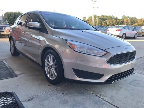 2017 Ford Focus SE Hatchback 4D - cars & trucks - by dealer -... for sale in Cumberland, NC – photo 4