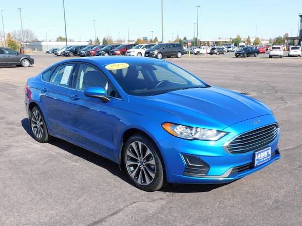 2019 Ford Fusion SE - cars & trucks - by dealer - vehicle automotive... for sale in Mankato, MN – photo 2