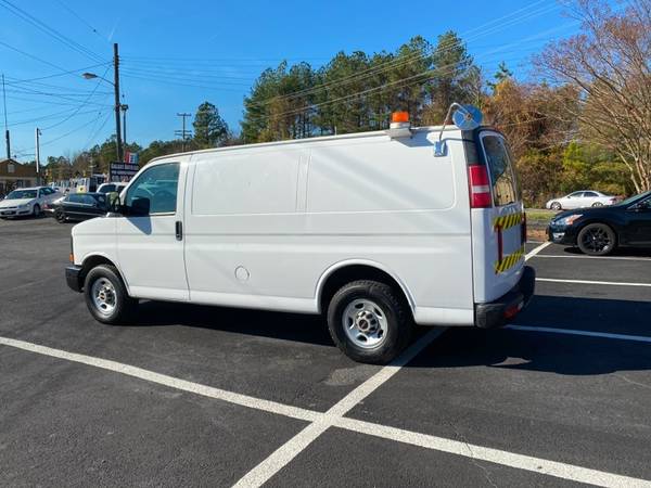 2009 GMC Savana G3500 Cargo - cars & trucks - by dealer - vehicle... for sale in Millersville, District Of Columbia – photo 5