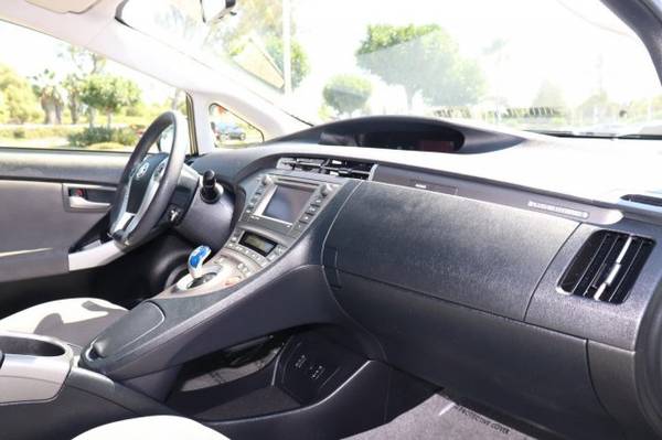 2014 Toyota Prius Plug-in SKU:E3060181 Hatchback for sale in Irvine, CA – photo 22
