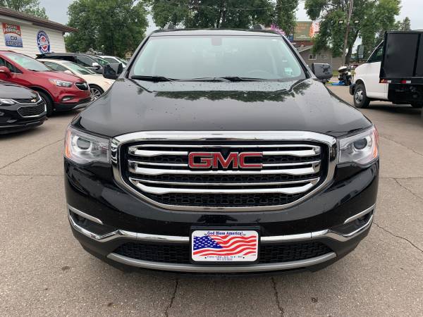 ★★★ 2018 GMC Acadia SLT / Captain Seats! / Black Leather! ★★★ for sale in Grand Forks, SD – photo 3