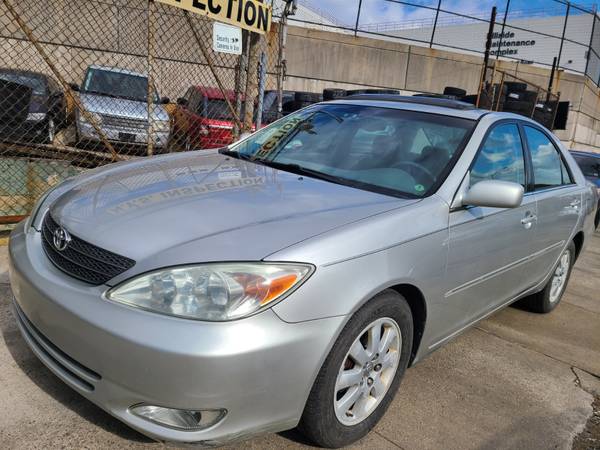 2004 Toyota Camry XLE 4 Cyl with Leather interior! for sale in Jamaica, NY – photo 5