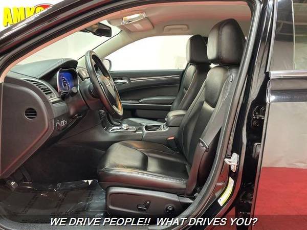 2018 Chrysler 300 Series Touring L Touring L 4dr Sedan We Can Get for sale in Temple Hills, District Of Columbia – photo 19
