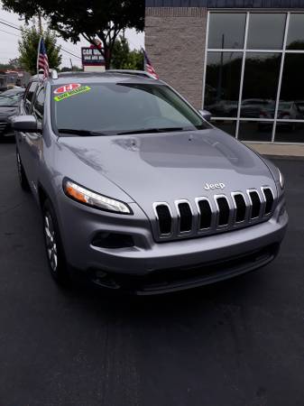 2014 Jeep Cherokee Latitude SUV LOW MILES for sale in Lexington, KY – photo 2