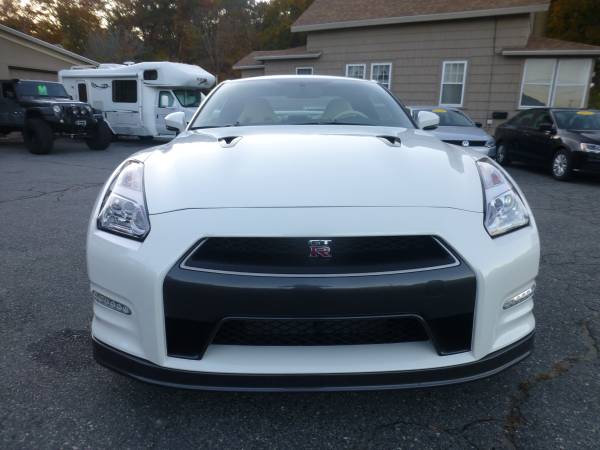 2015 NISSAN GT-R PREMIUM GTR - ONLY 12K MILES - ONE OWNER - CARFAX! for sale in Millbury, MA – photo 2