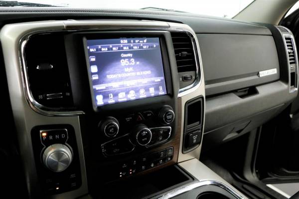 HEATED COOLED LEATHER! SUNROOF! 2017 Ram 1500 LARAMIE 4WD Crew Cab for sale in Clinton, AR – photo 8