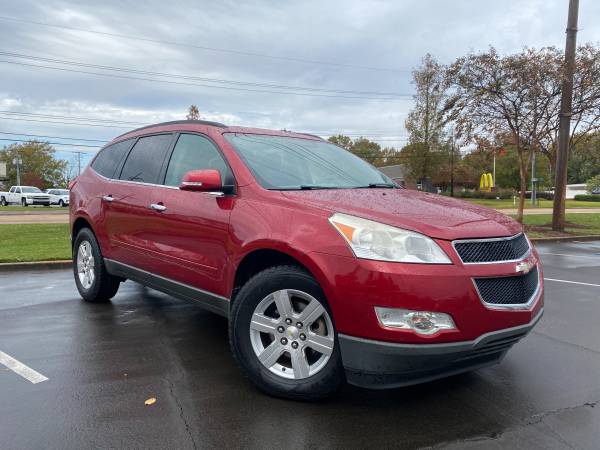 2012 CHEVY TRAVERSE DVD PLAYER 3RD ROW,NEW TIRES, - cars & trucks -... for sale in Ridgeland, MS – photo 2