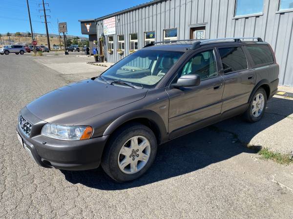 2006 Volvo XC70 AWD, 2.5L Turbo Heated Leather Sunroof 2Sets of... for sale in LIVINGSTON, MT – photo 3
