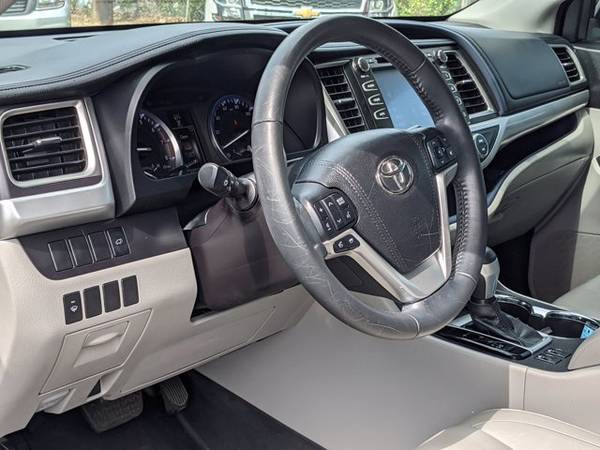 2015 Toyota Highlander XLE SKU: FS085890 SUV - - by for sale in Austin, TX – photo 12