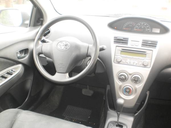 2012 Toyota Yaris (Reliable) for sale in Cincinnati, OH – photo 3