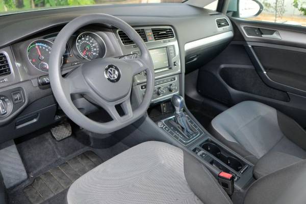 2016 VW Volkswagen eGolf SE sedan Reflex Silver Metallic - cars & for sale in Glendale, CA – photo 14