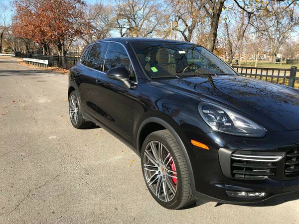 (like new, well kept)2016 Porsche Cayenne Turbo - cars & trucks - by... for sale in Des Plaines, IL – photo 2