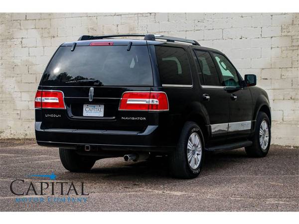 Stunning '08 Lincoln Navigator 4WD w/3rd Row! Only $11k! for sale in Eau Claire, MN – photo 5