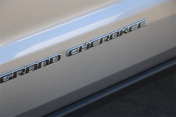2020 Jeep Grand Cherokee Laredo - Lower Price - cars & trucks - by... for sale in Seaside, CA – photo 18