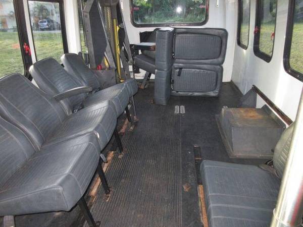 2008 Ford E-Series Chassis E 350 SD 2dr Commercial/Cutaway/Chassis... for sale in Fort Myers, FL – photo 11