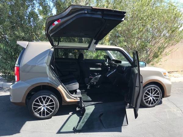 2011 unique Scion/Toyota wheelchair van Certified with for sale in Tucson, CA – photo 4